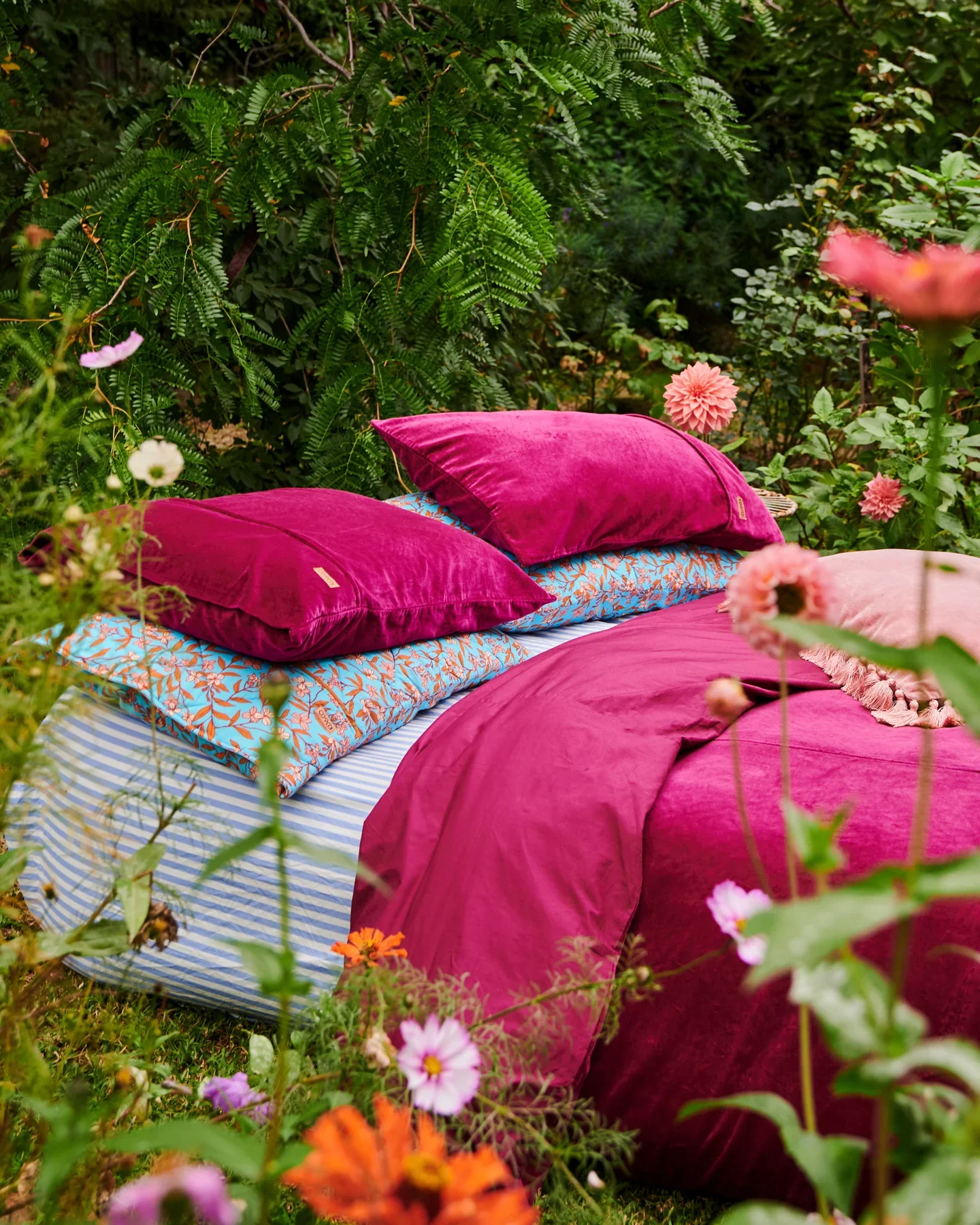 Anemone Velvet Quilt Cover - Image 4