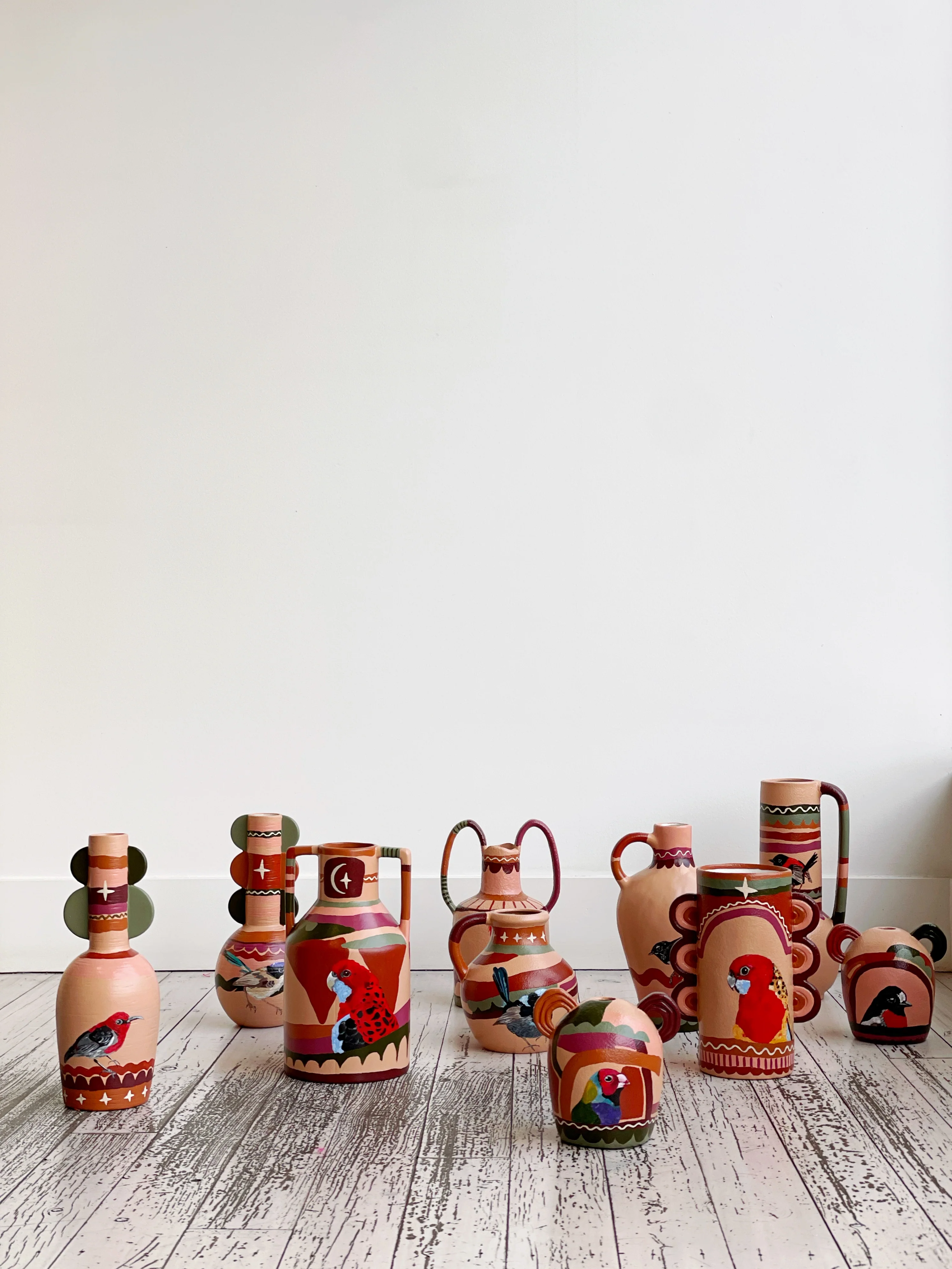 Scarlet Honeyeater Vase - Image 3