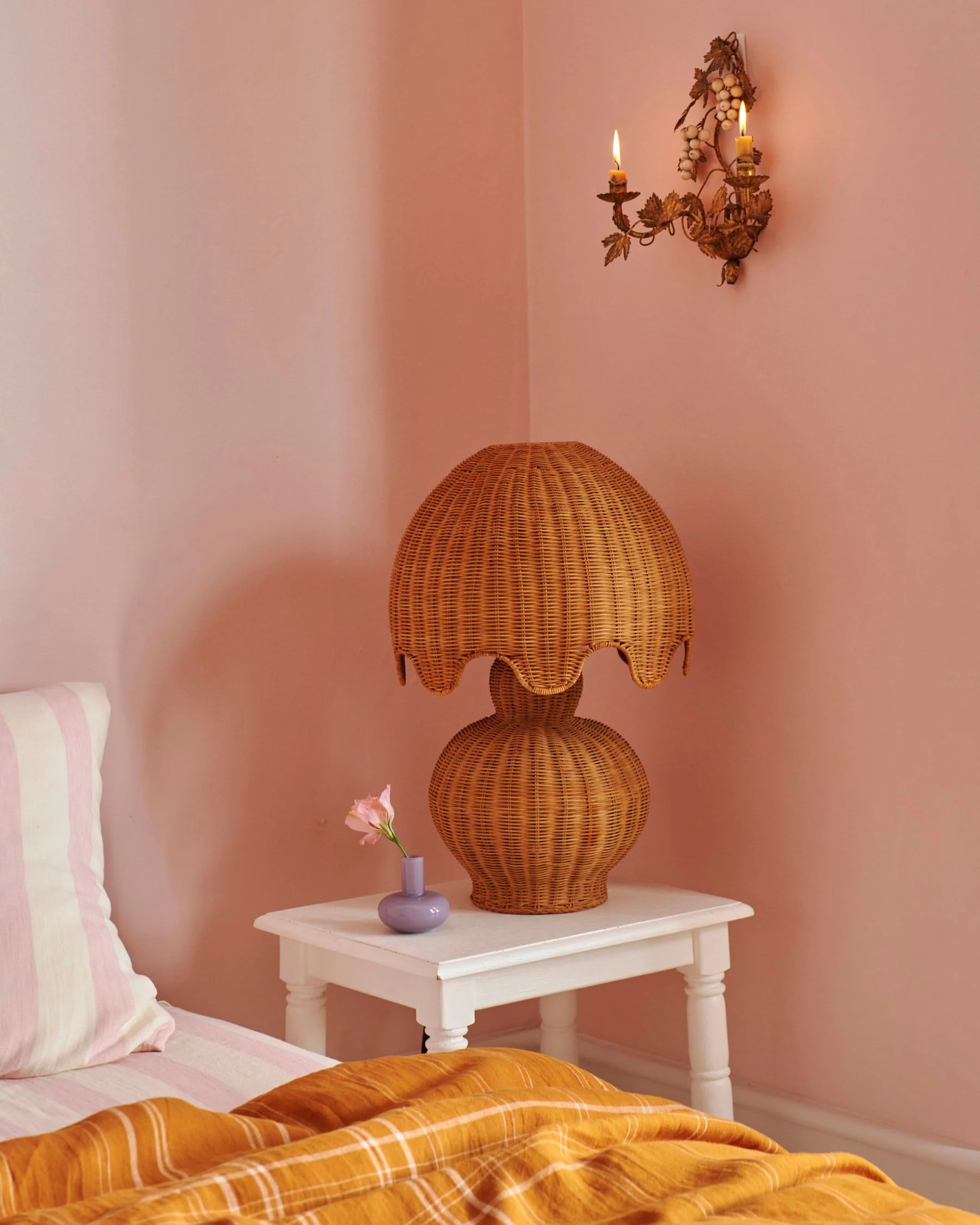 Genie Rattan Lamp - Image 4