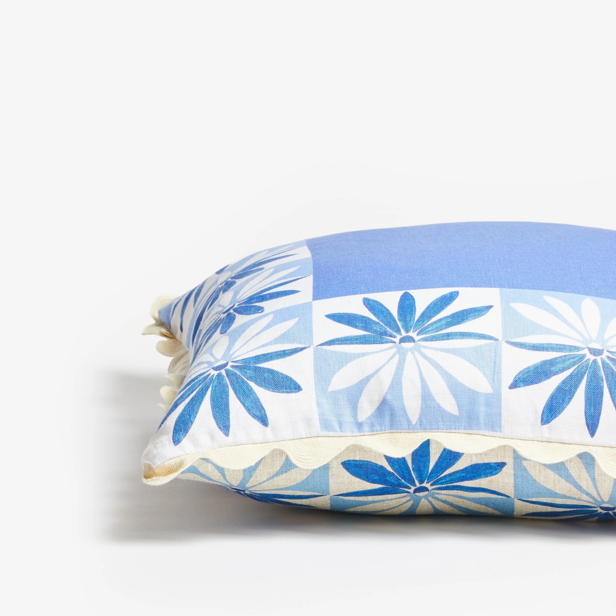 Love-In-A-Mist Linen Cushion - Image 3